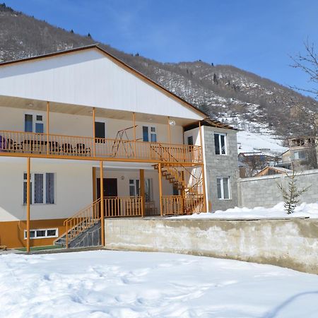 Guesthouse Qarim Μέστια Εξωτερικό φωτογραφία