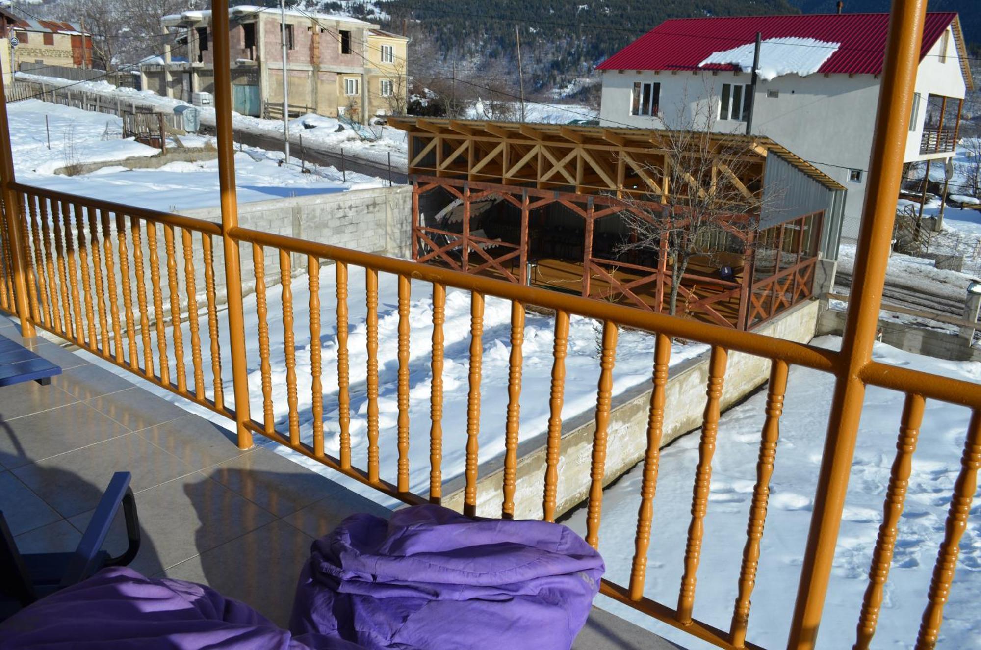 Guesthouse Qarim Μέστια Εξωτερικό φωτογραφία