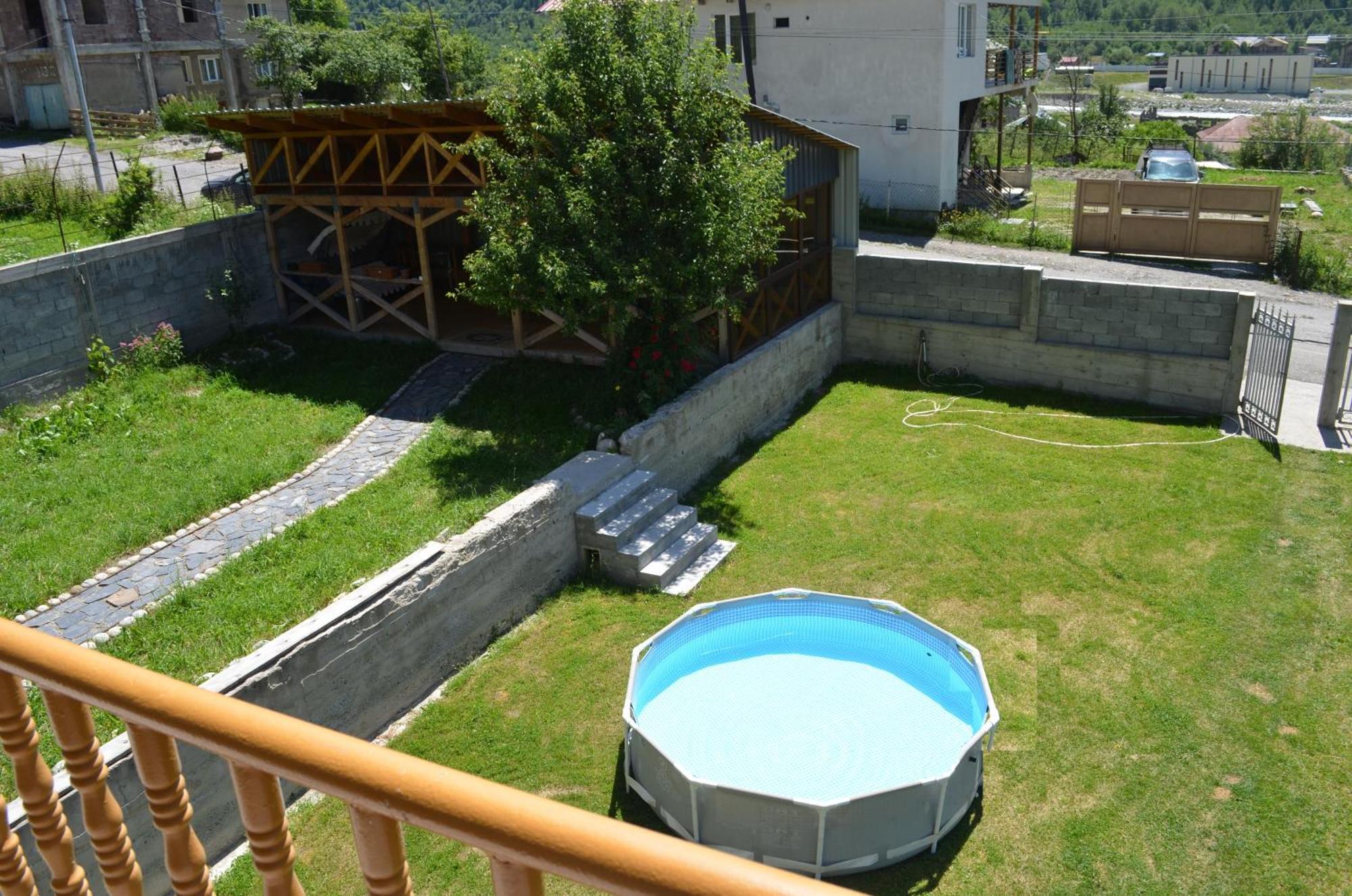 Guesthouse Qarim Μέστια Εξωτερικό φωτογραφία