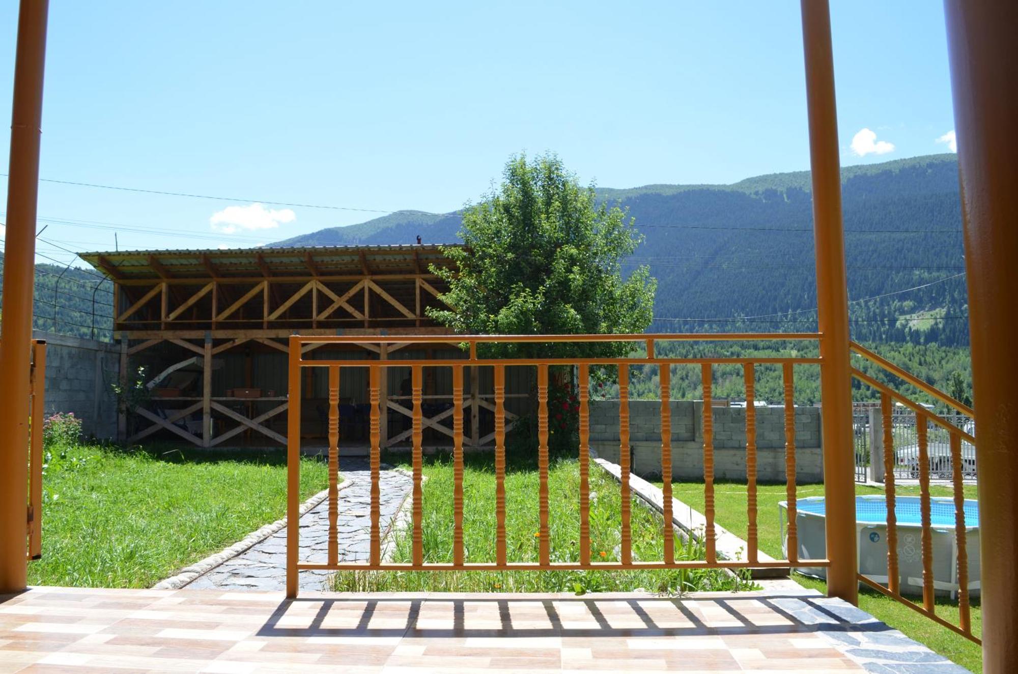 Guesthouse Qarim Μέστια Εξωτερικό φωτογραφία