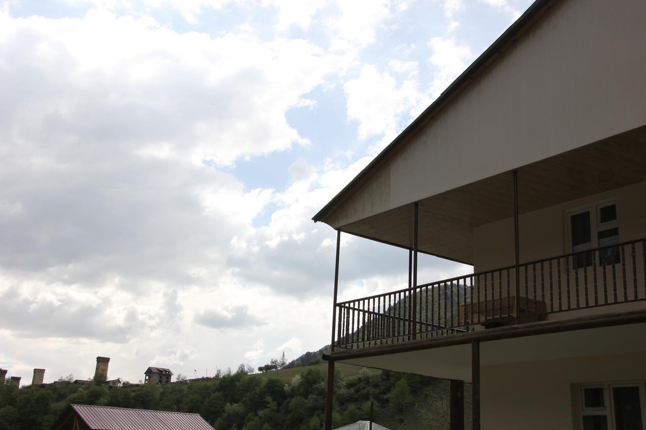 Guesthouse Qarim Μέστια Εξωτερικό φωτογραφία