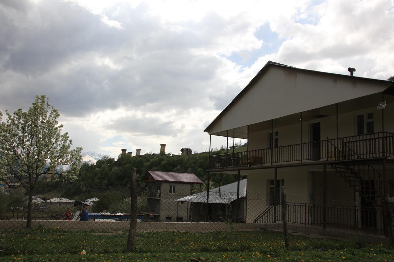Guesthouse Qarim Μέστια Εξωτερικό φωτογραφία