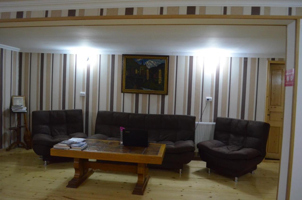 Guesthouse Qarim Μέστια Εξωτερικό φωτογραφία