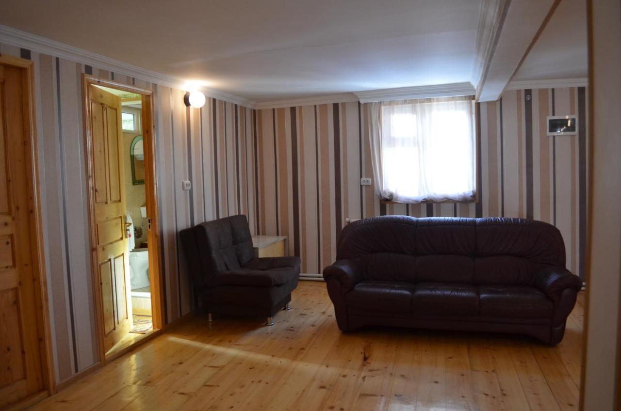 Guesthouse Qarim Μέστια Εξωτερικό φωτογραφία