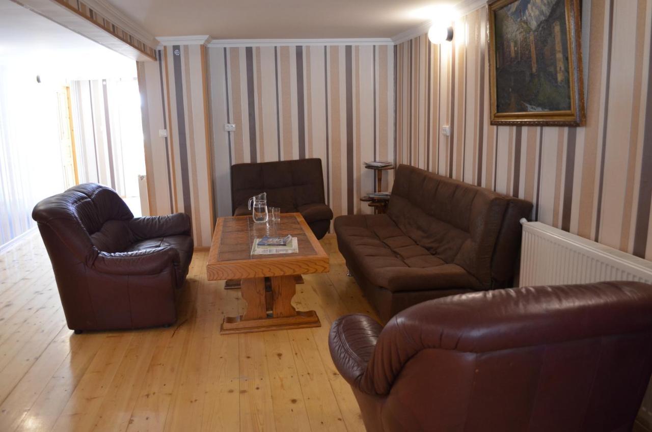 Guesthouse Qarim Μέστια Εξωτερικό φωτογραφία