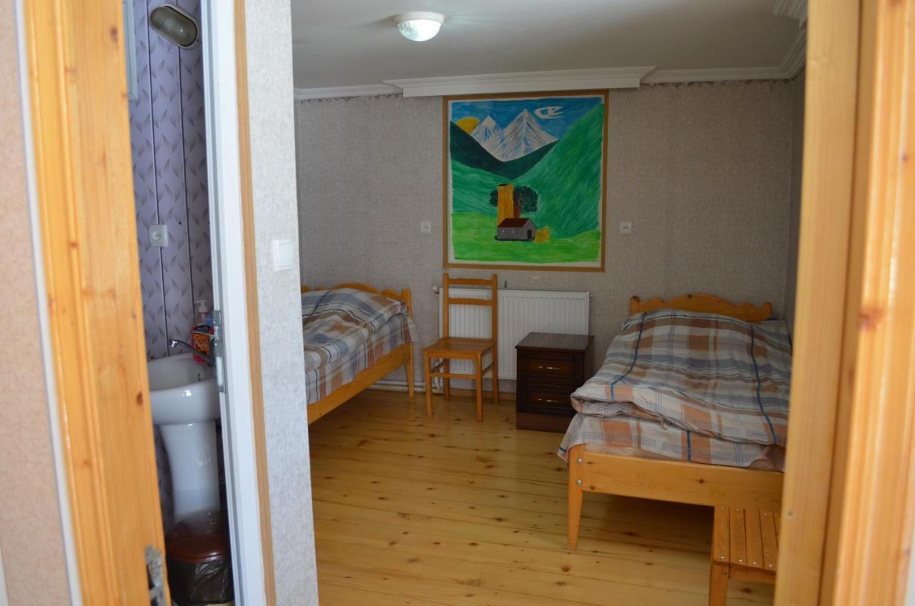 Guesthouse Qarim Μέστια Εξωτερικό φωτογραφία